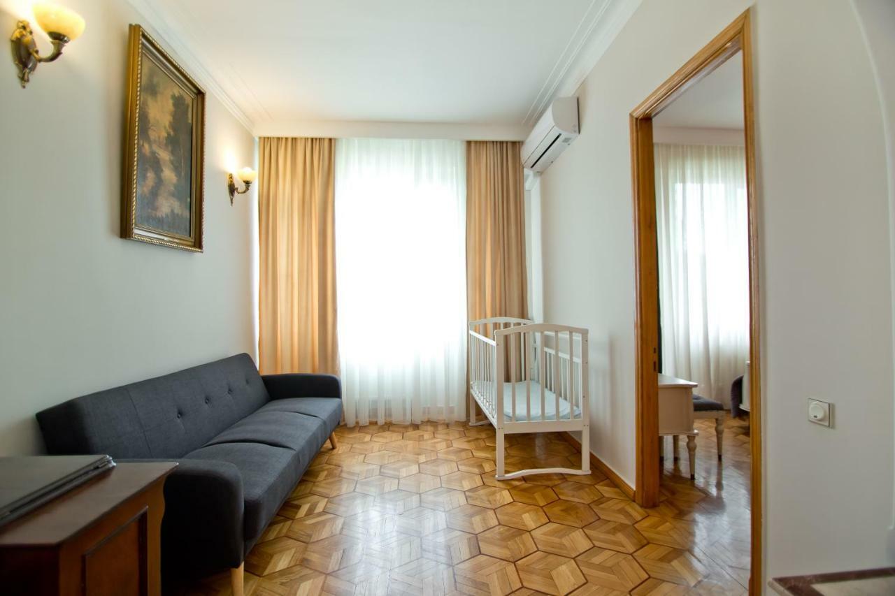Seaside Luxury Apartment บาทูมิ ภายนอก รูปภาพ