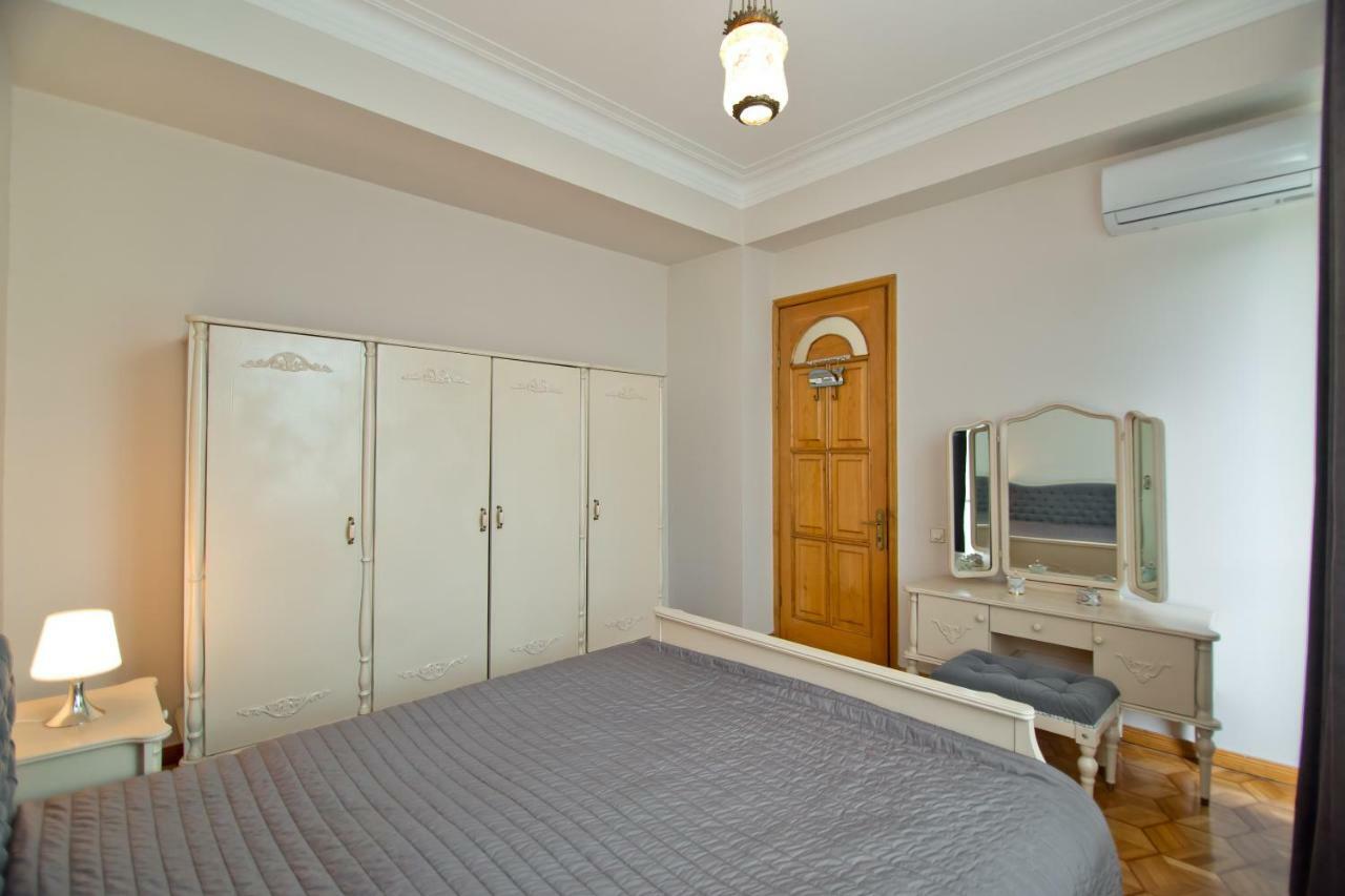 Seaside Luxury Apartment บาทูมิ ภายนอก รูปภาพ