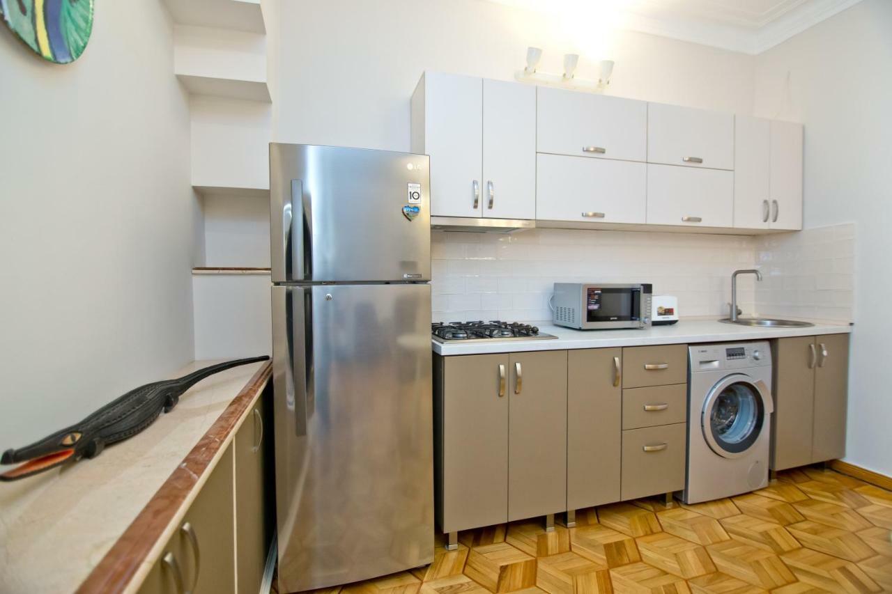 Seaside Luxury Apartment บาทูมิ ภายนอก รูปภาพ